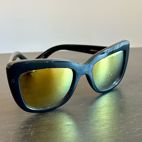 Quay Australia Breath Of Life Shiny Yellow Mirrored Lenses Oversized Sunglasses - Picture 2 of 11